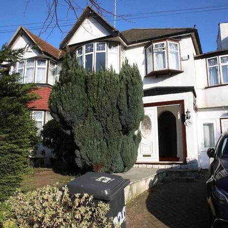 Timi Holiday Home Londra Dış mekan fotoğraf