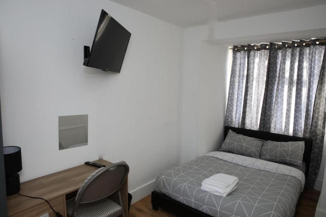 Timi Holiday Home Londra Dış mekan fotoğraf
