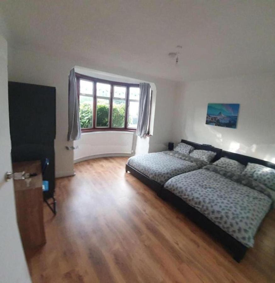 Timi Holiday Home Londra Dış mekan fotoğraf