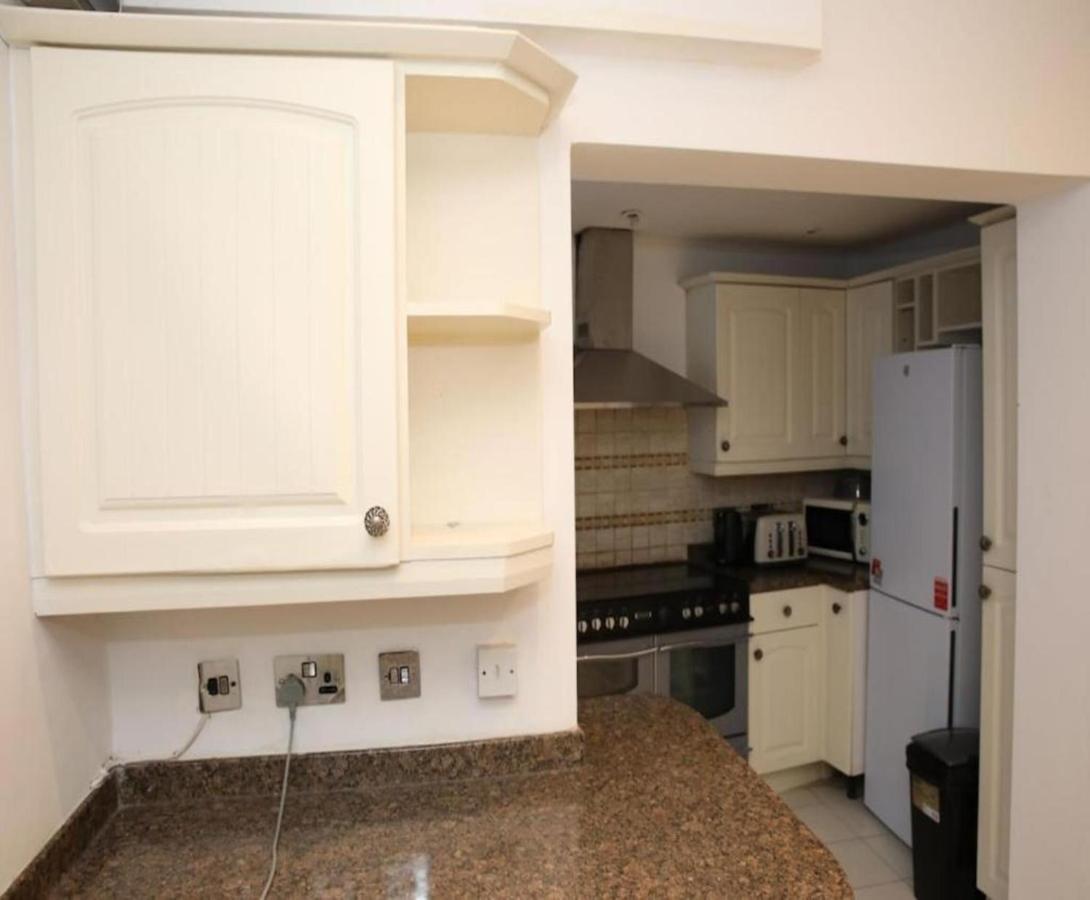 Timi Holiday Home Londra Dış mekan fotoğraf