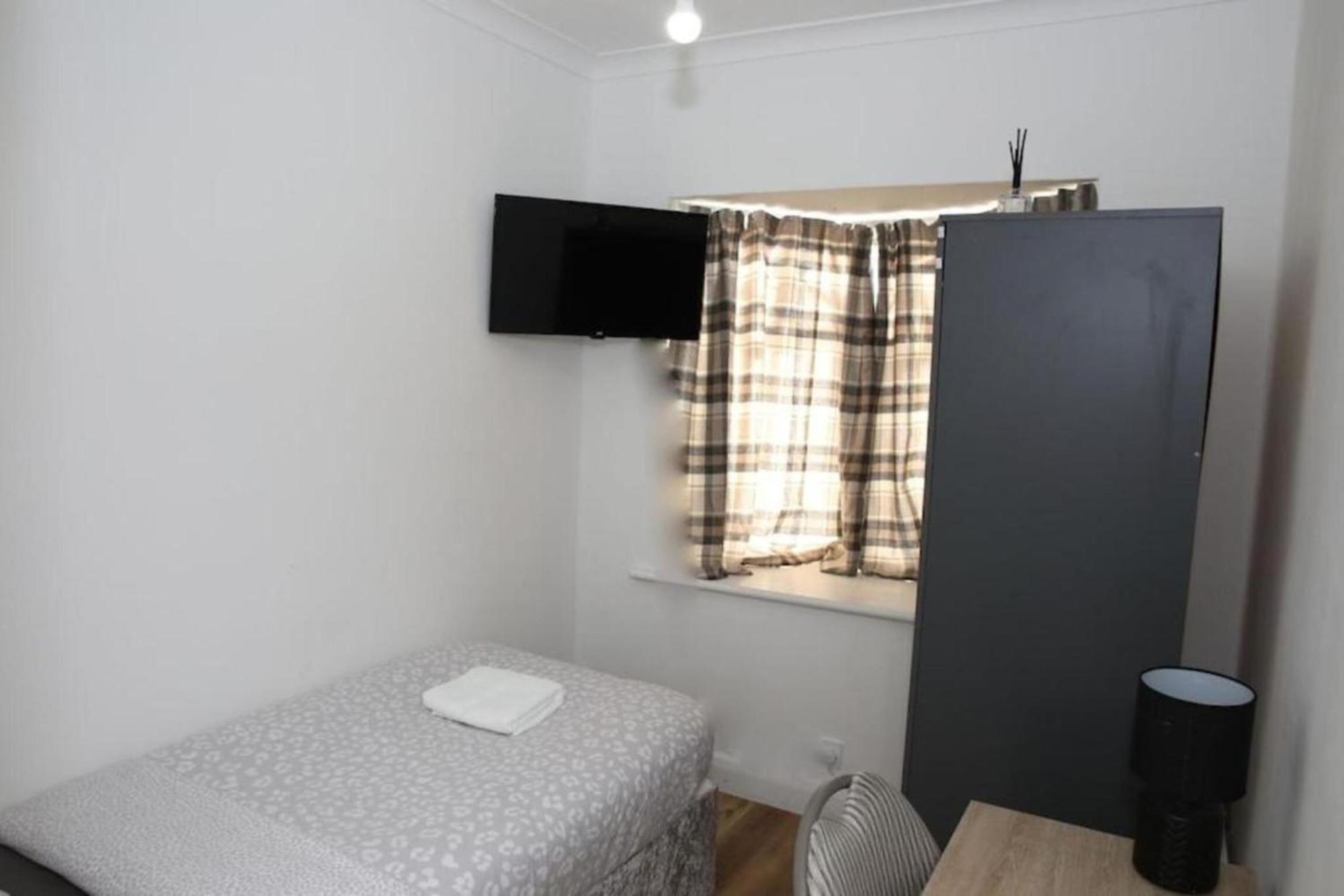 Timi Holiday Home Londra Dış mekan fotoğraf